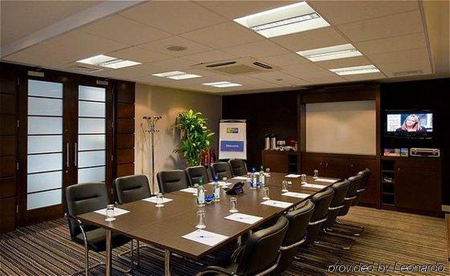 Holiday Inn Express Aberdeen - Bridge Of Don Зручності фото