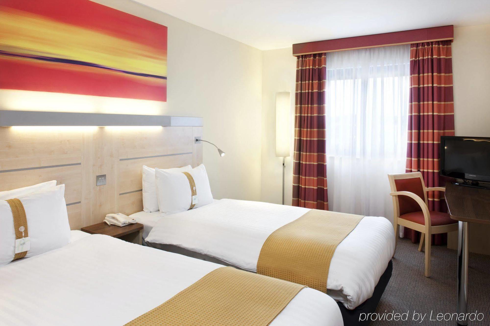 Holiday Inn Express Aberdeen - Bridge Of Don Екстер'єр фото