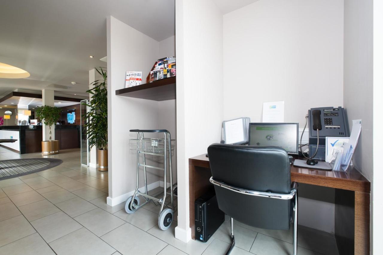 Holiday Inn Express Aberdeen - Bridge Of Don Екстер'єр фото