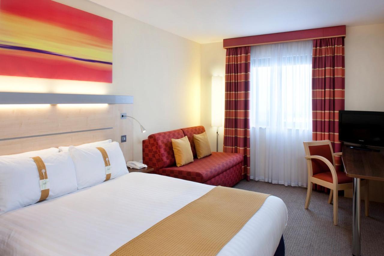 Holiday Inn Express Aberdeen - Bridge Of Don Екстер'єр фото